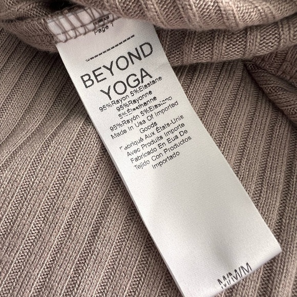 Beyond Yoga Jetsetter Ribbed V-Neck Jumpsuit Birch Color taupe wide leg M - Picture 7 of 9